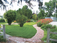 The gardens are peaceful and beautiful.